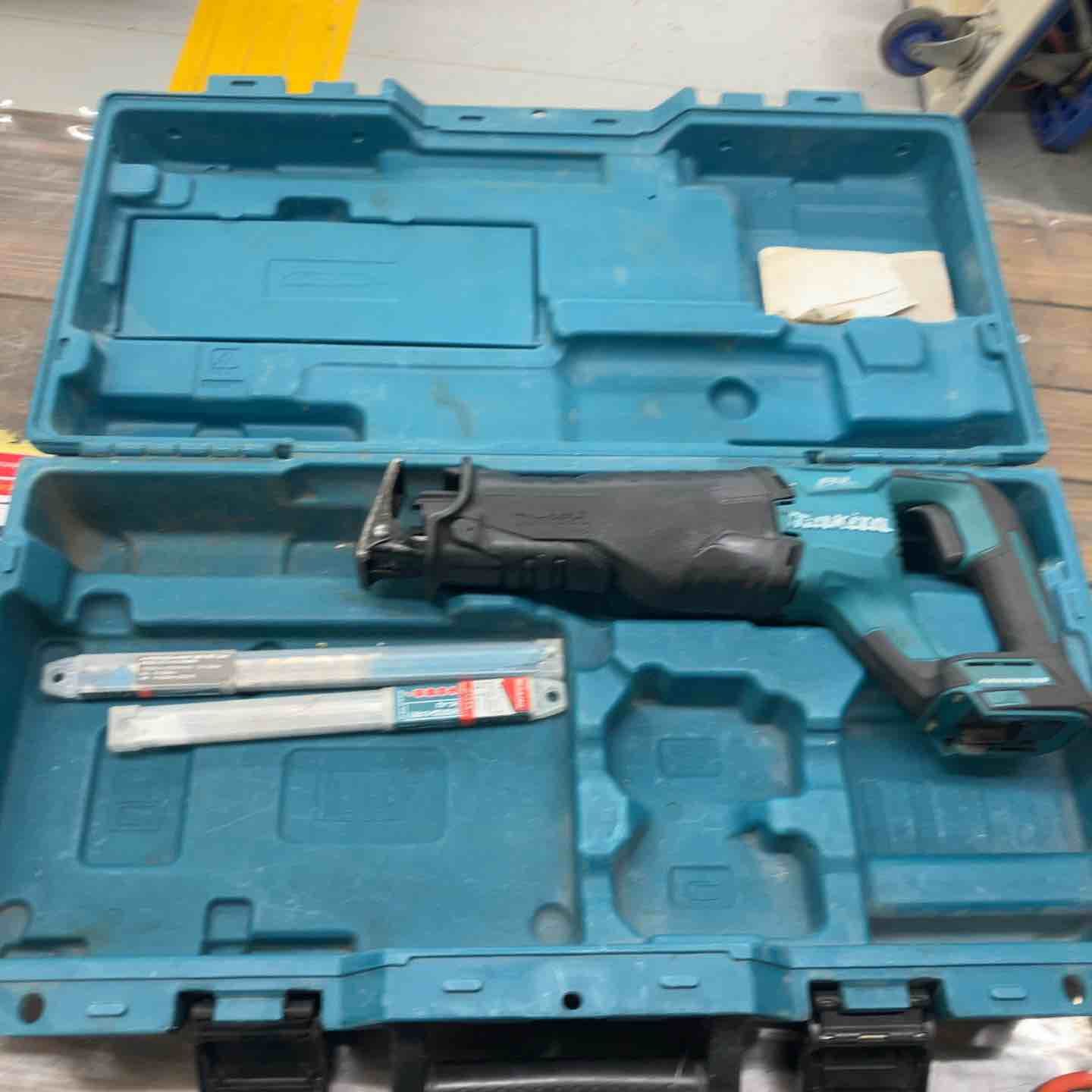 マキタ makita コードレスレシプロソー JR187DZK 戸田店
