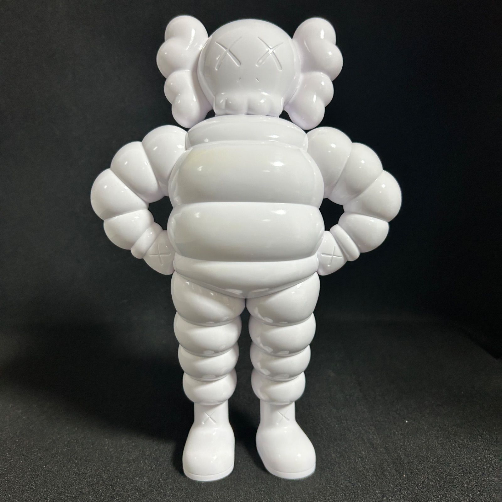 KAWS CHUM オープンエディション フィギュア　カウズ　真作　希少 KAWS CHUM オープンエディション フィギュア カウズ 真作 希少 KAWS