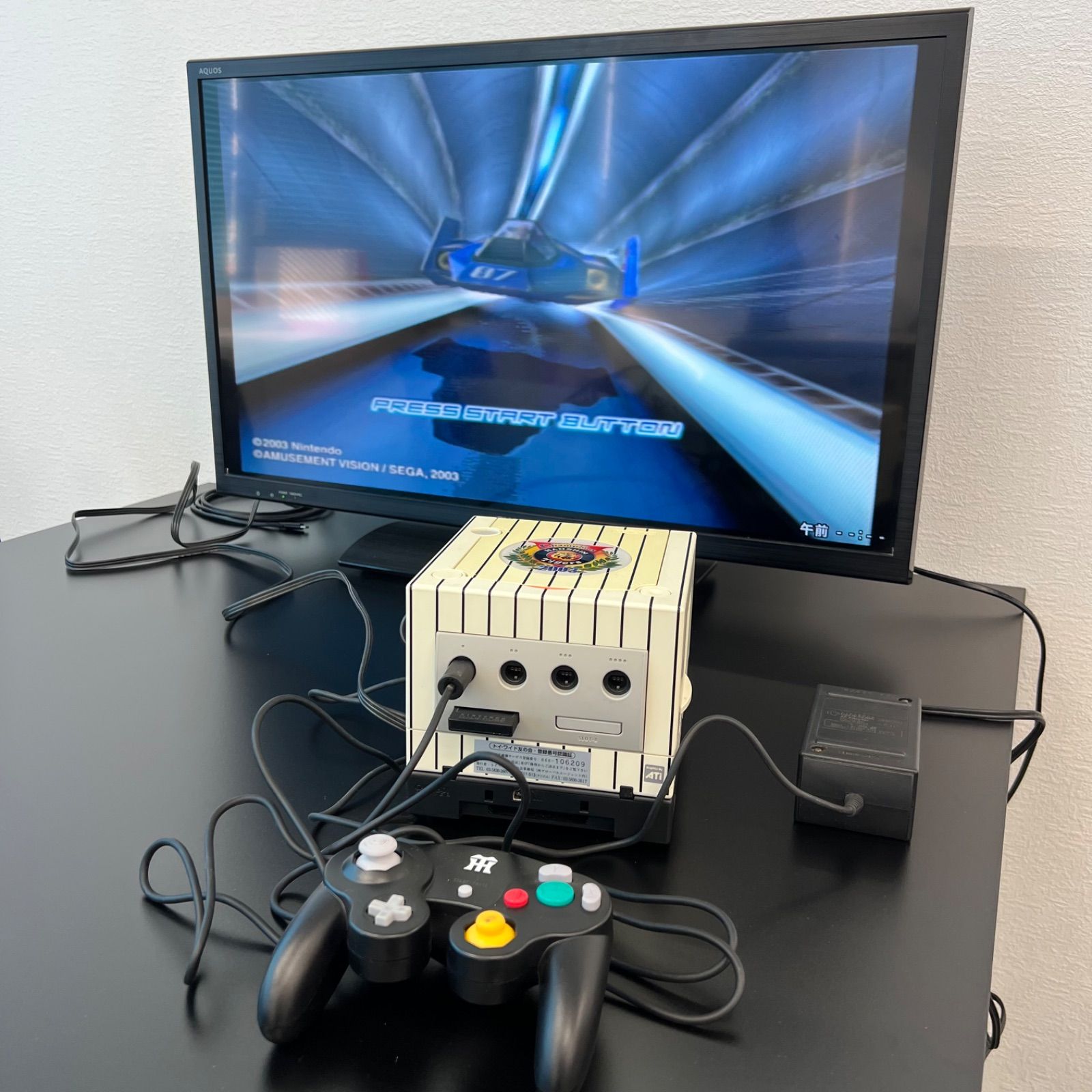 6-000076】 GAME CUBE + GAME BOY PLAYER 2003年 阪神タイガース 優勝