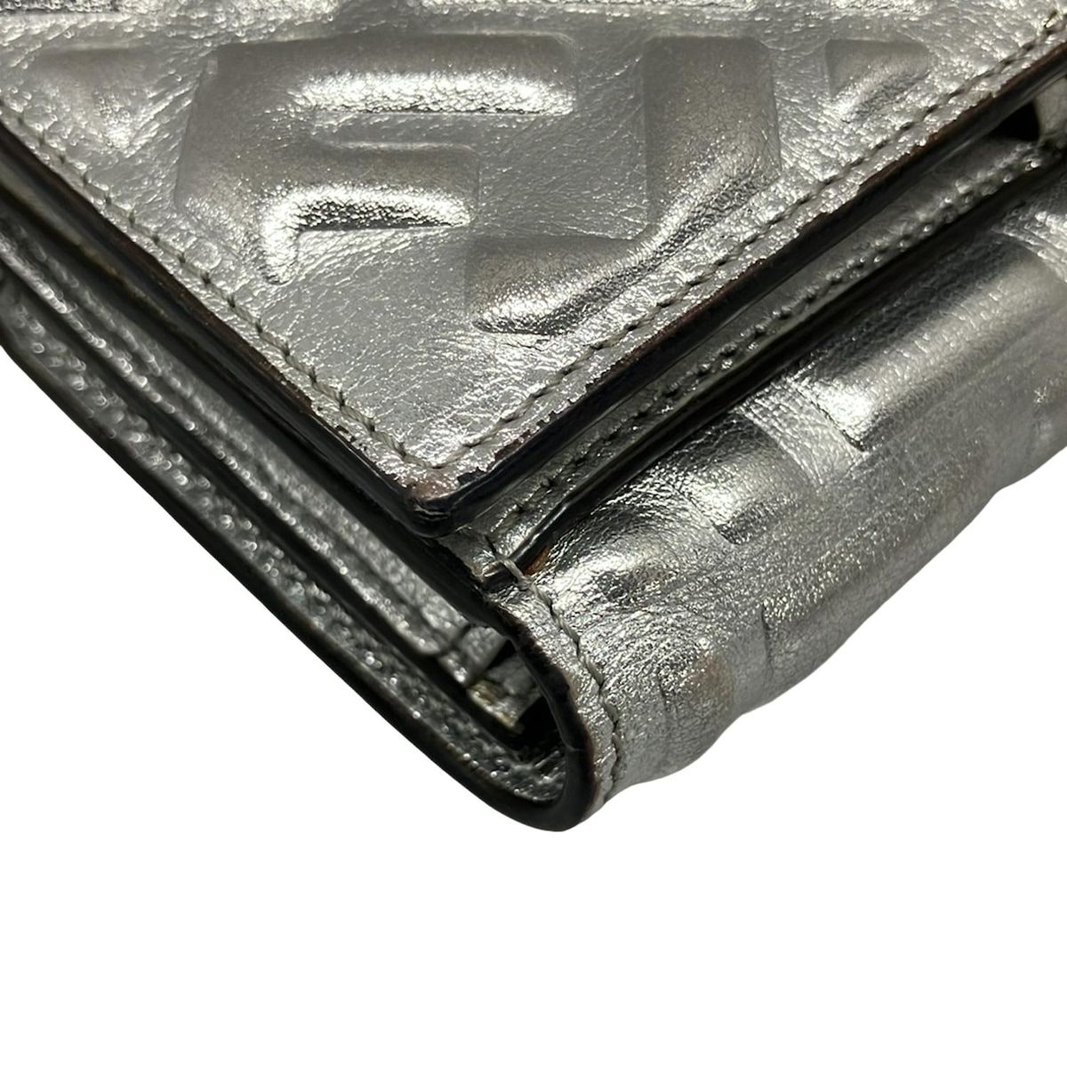 FENDI フェンディ