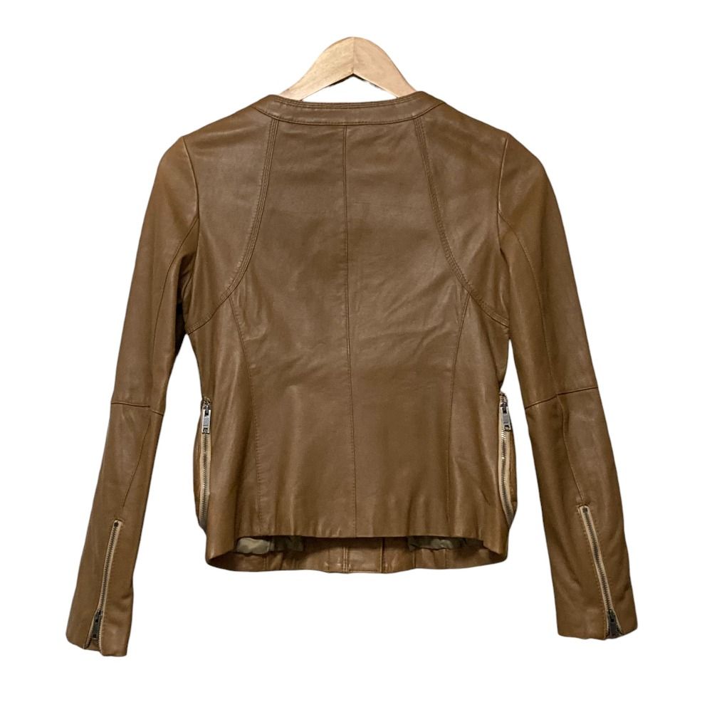 美品 DKNY ディーケーエヌワイ ダナキャランニューヨーク ラムレザー