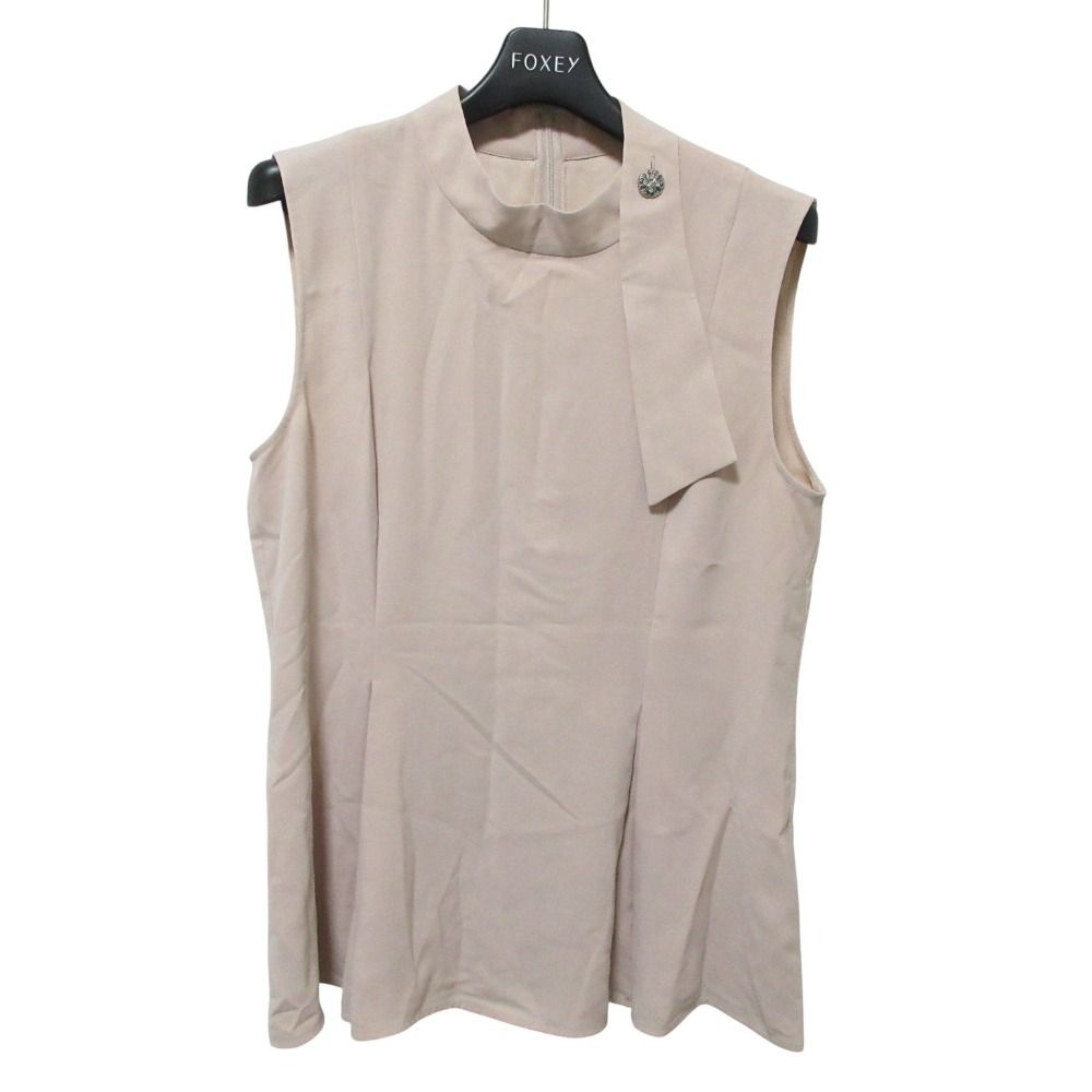 クリーニング済 22年製 FOXEY フォクシー エロイーズトップ ノースリーブ ブラウス 42978 40 ピンクベージュ レディース 古着