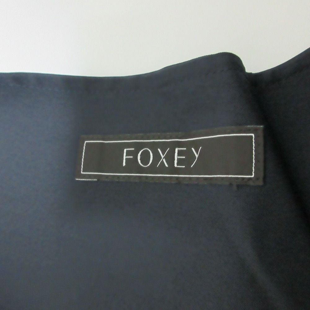  クリーニング済 22年商品 FOXEY フォクシー ブルーナトップ 半袖 キーネック ブラウス 42772 40 ミッドナイトブルー レディース 古着 半袖 シャツ ブラウス