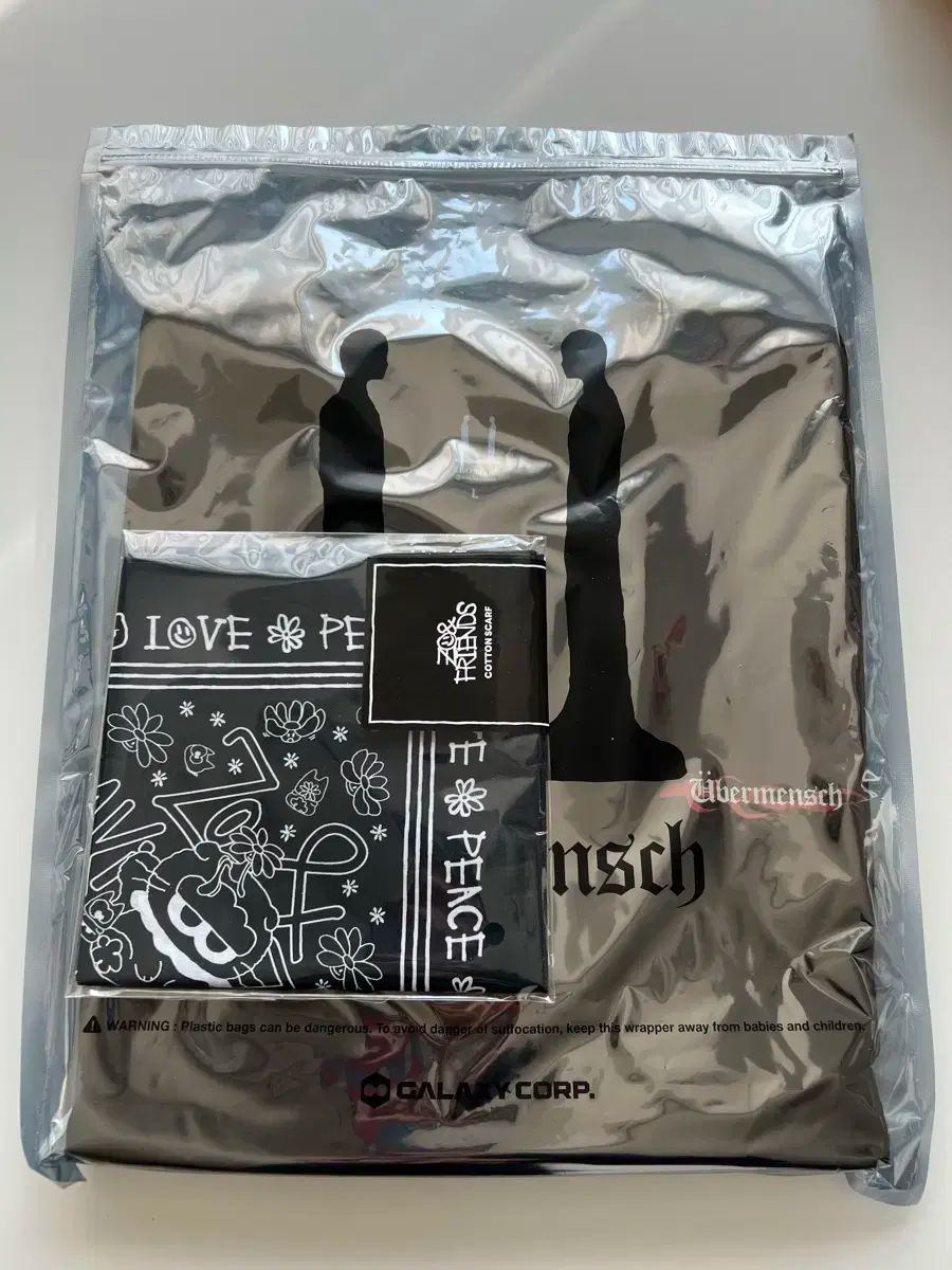 元価 安全決済 Jo nフレンズ スカーフ ウィーバーメンシュ ロングスリーブ ブラック G-DRAGON