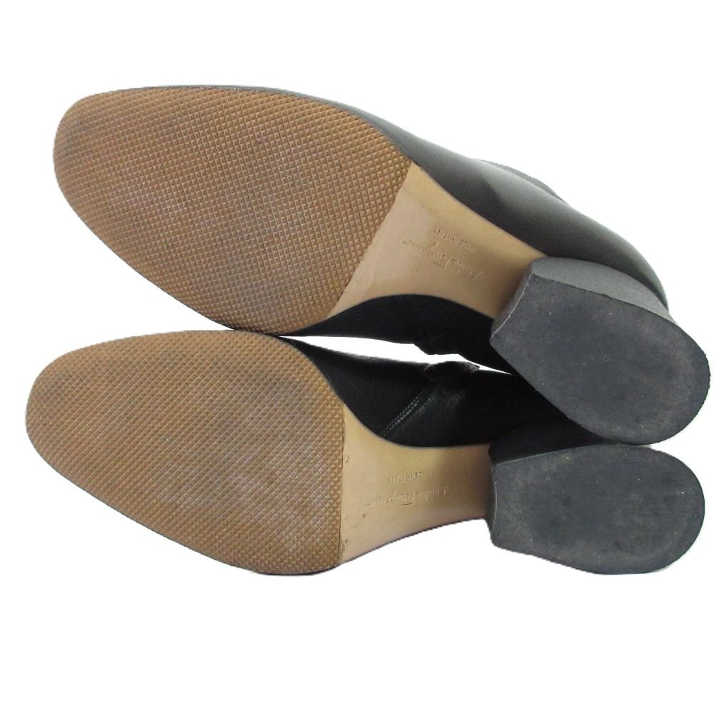 Ferragamo サルヴァトーレフェラガモ