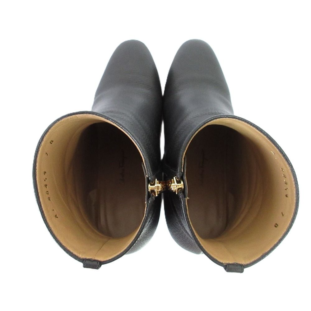 美品 Salvatore Ferragamo サルヴァトーレフェラガモ PISA70 カーフ