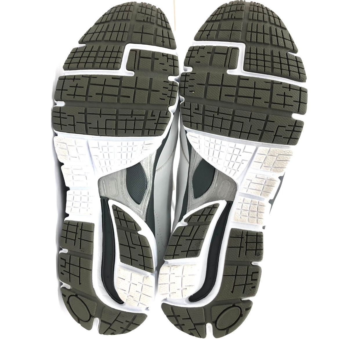 BENESU ベネシュ スニーカー 表記サイズ:24.5 レザー 94034 ホワイト