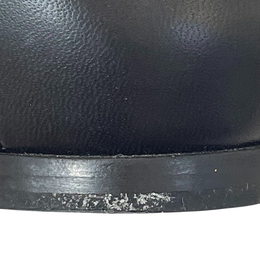 フラットシューズ