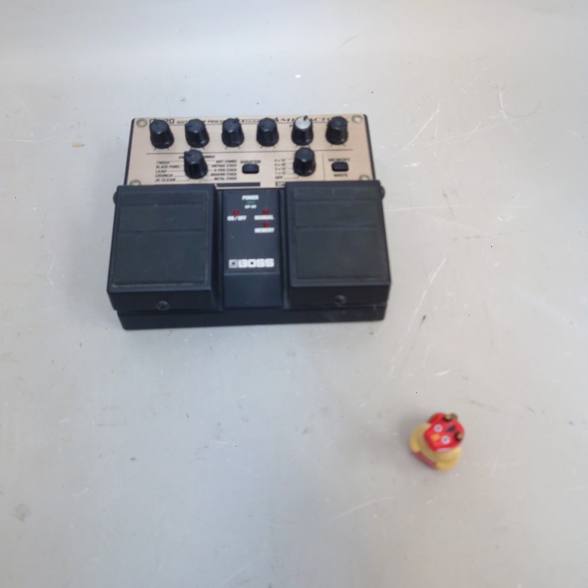 BOSS GP 20 Amp Factory 動作品 本体のみ ギターアンプモデラー エフェクター ボス z 2356