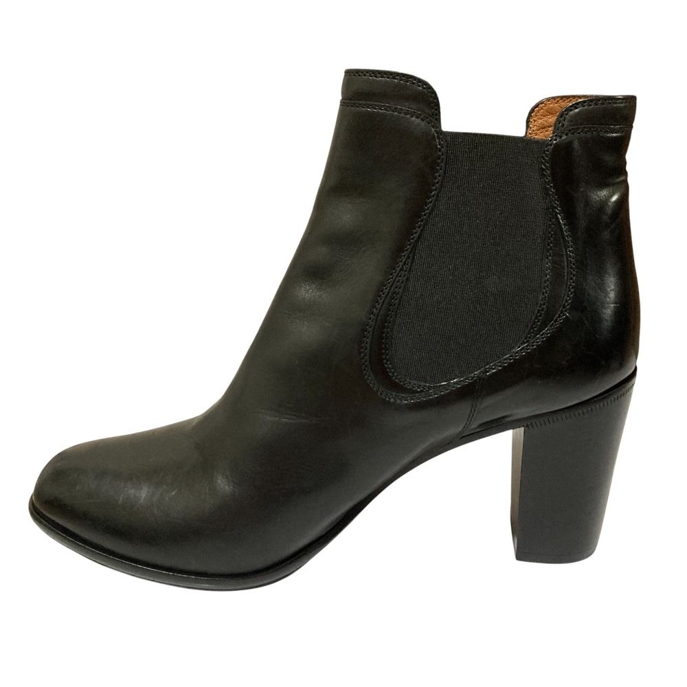 ショートブーツ