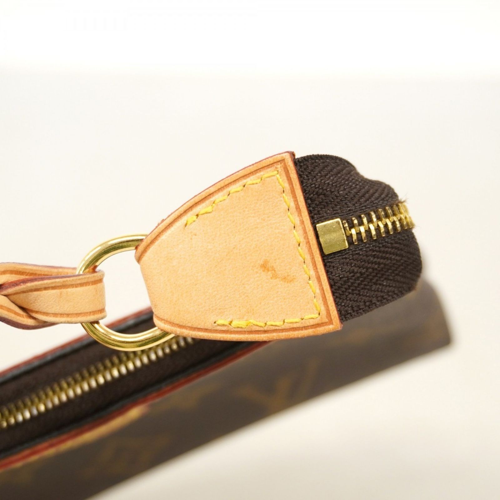 ポーチ モノグラム