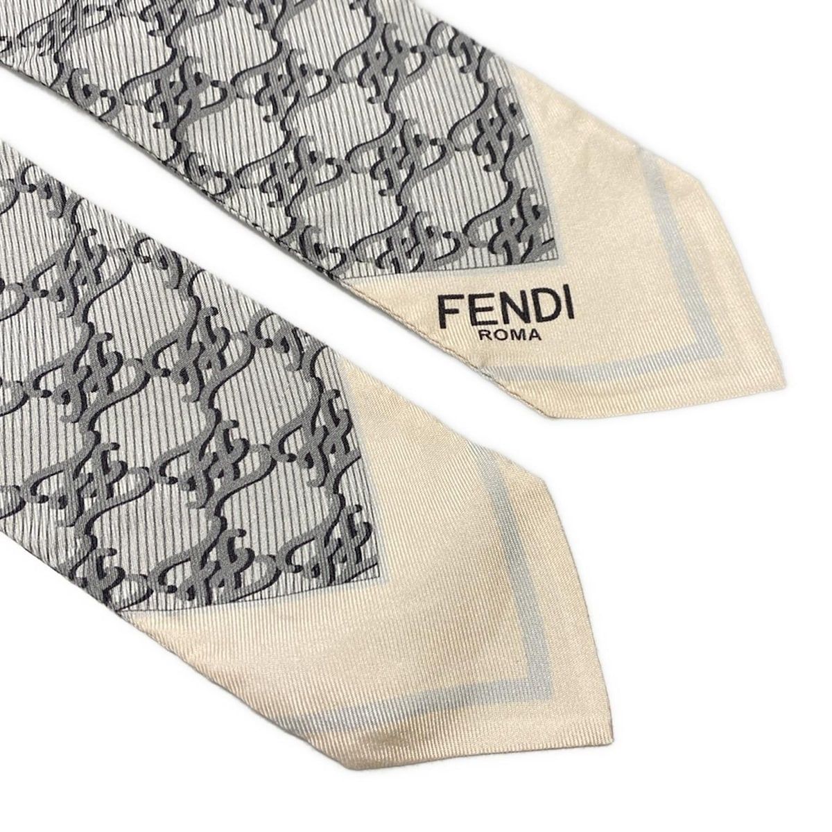 フェンディ スカーフ