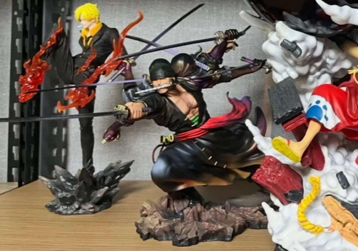 ONE PIECE フィギュア ゾロ ASURA