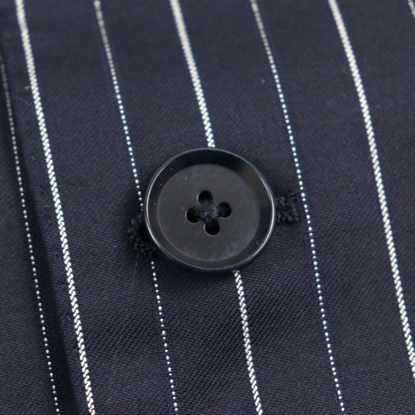 美品○ISAIA イザイア ウール100% Super 120s生地使用 ストライプ柄