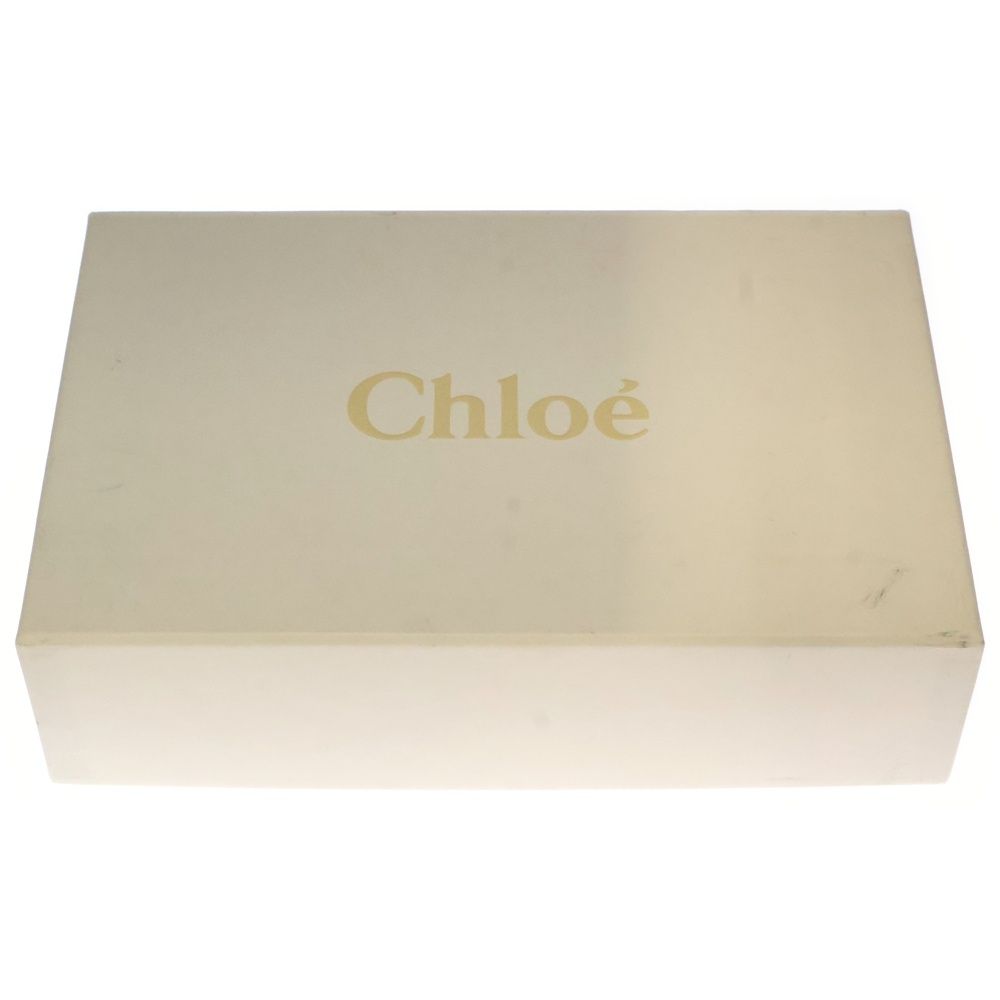 ピンクベージュ