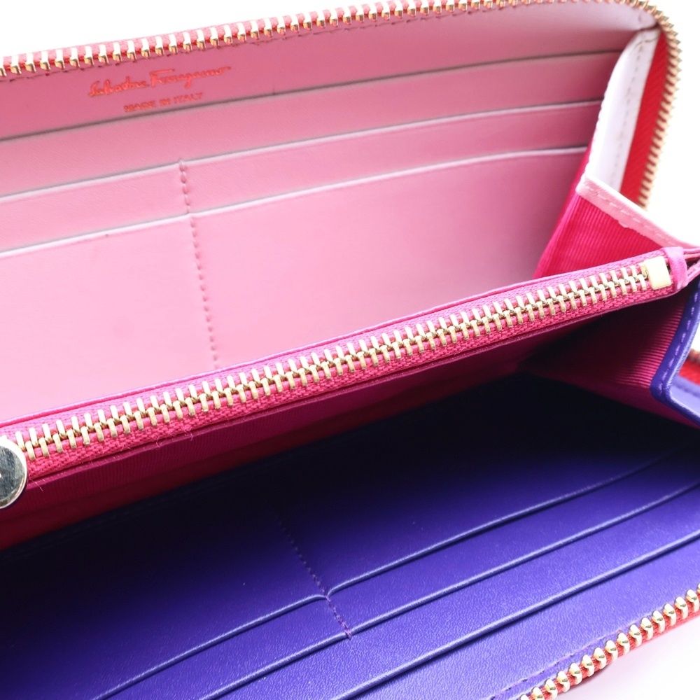  フェラガモ ロゴデザインプレート ヴァラリボン ロングウォレット 長財布 レッド JP-22-D 239 長財布 小物