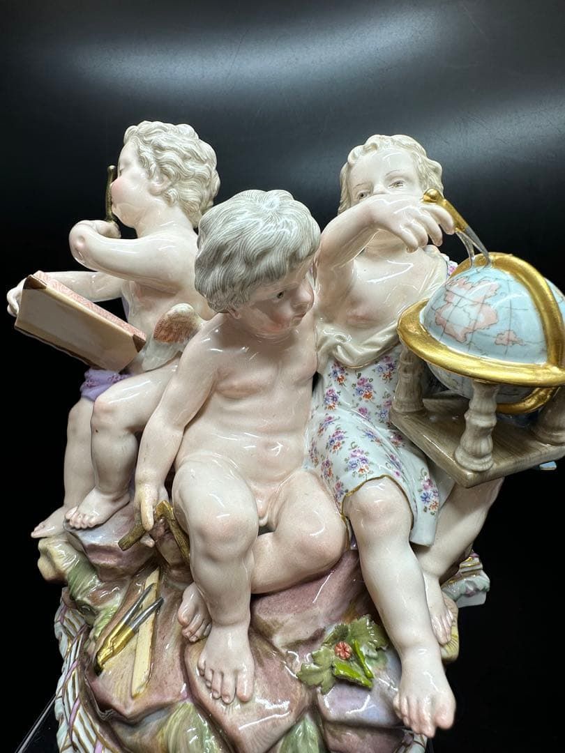 マイセン 大型 ライン 3人の天使たち 高さ19.5 cm 東ゆ7-0217 ︎2