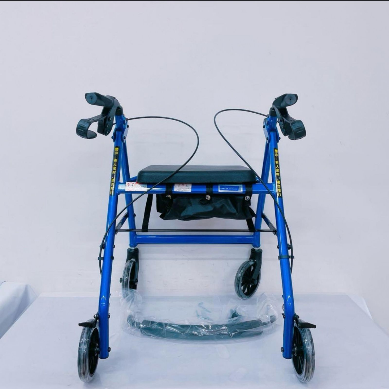 シルバーカー 歩行補助 歩行機その他バッグ ブルー 新古品