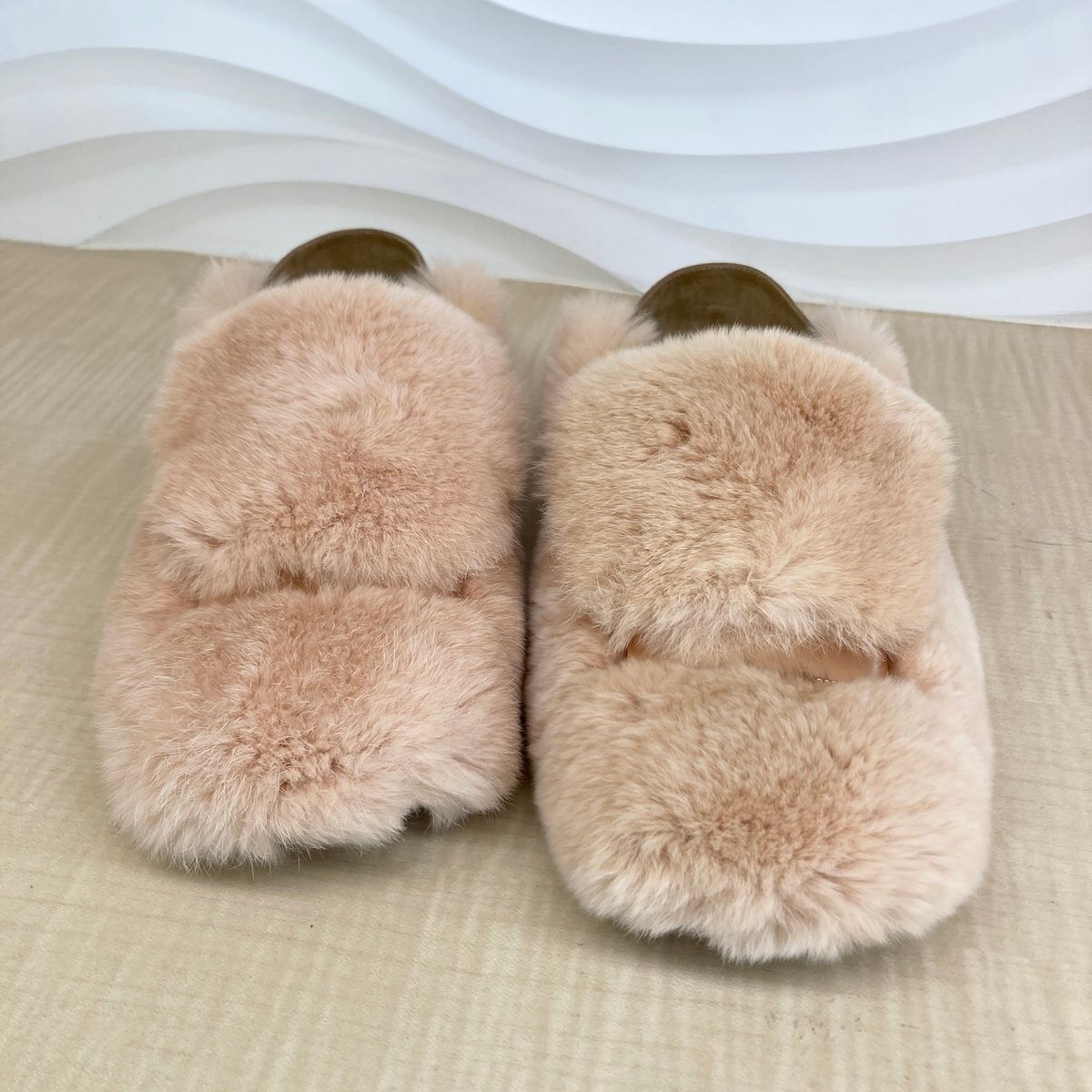 フラットシューズ