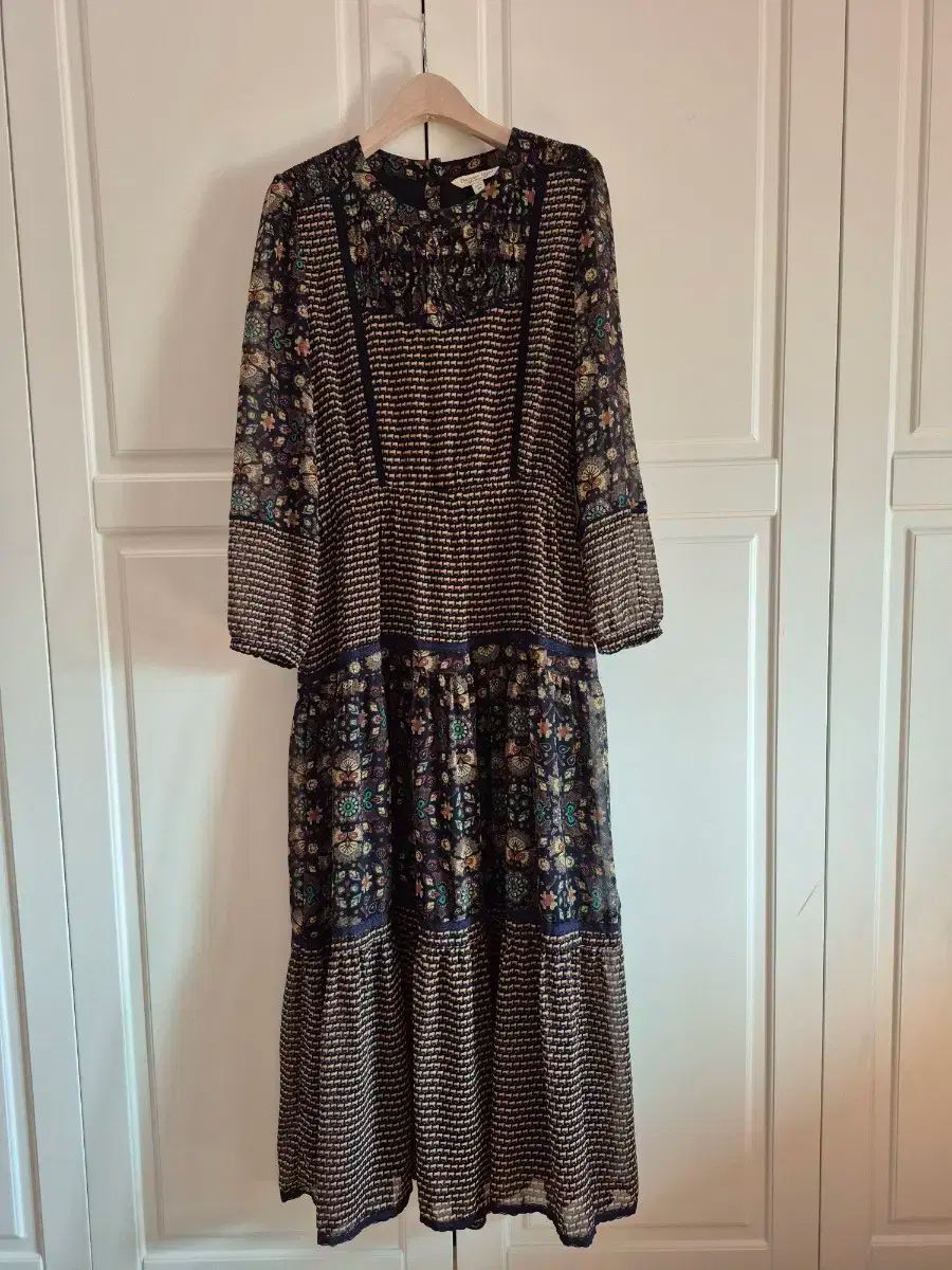 サースデーアイランド ロング丈ワンピース レースジャケット