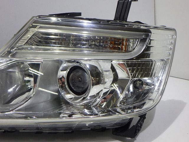 ステップワゴン スパーダ HID ヘッドライト 左右セット100-22013 ステップワゴン スパーダ HID ヘッドライト 100-22013 ステップワゴン