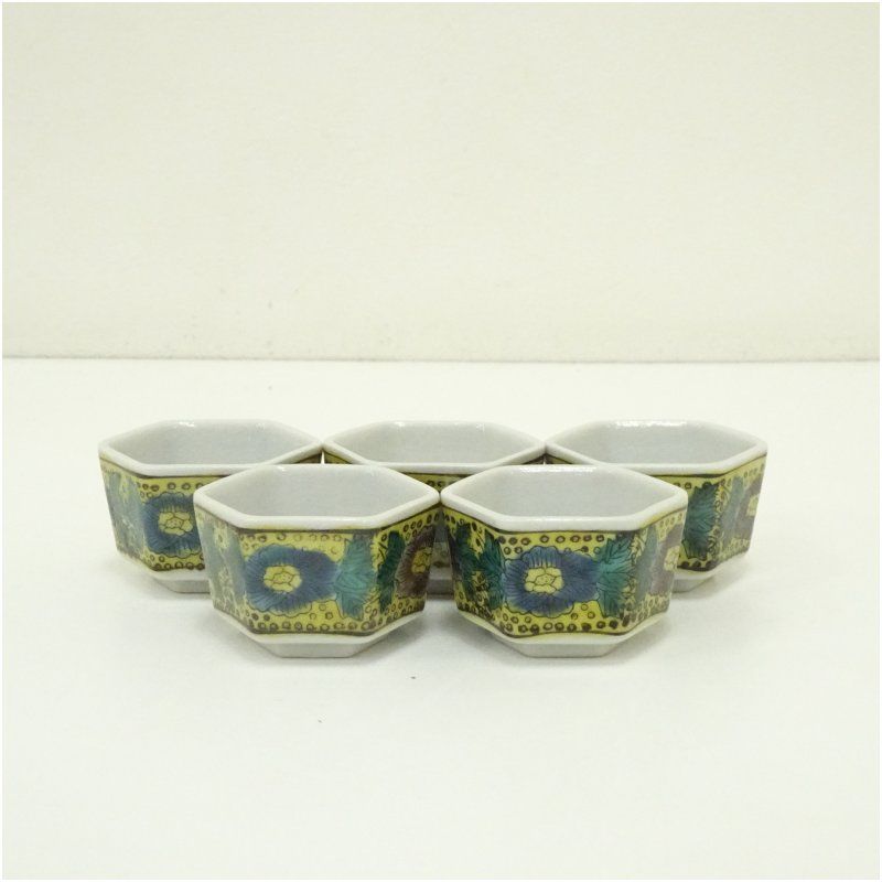 九谷焼 玉峰造 六角牡丹文酒器揃 共箱 和食器 おしゃれ 一式 酒器揃え 酒器セット お酒 熱燗 冷酒 ディスプレイ インテリア 骨董