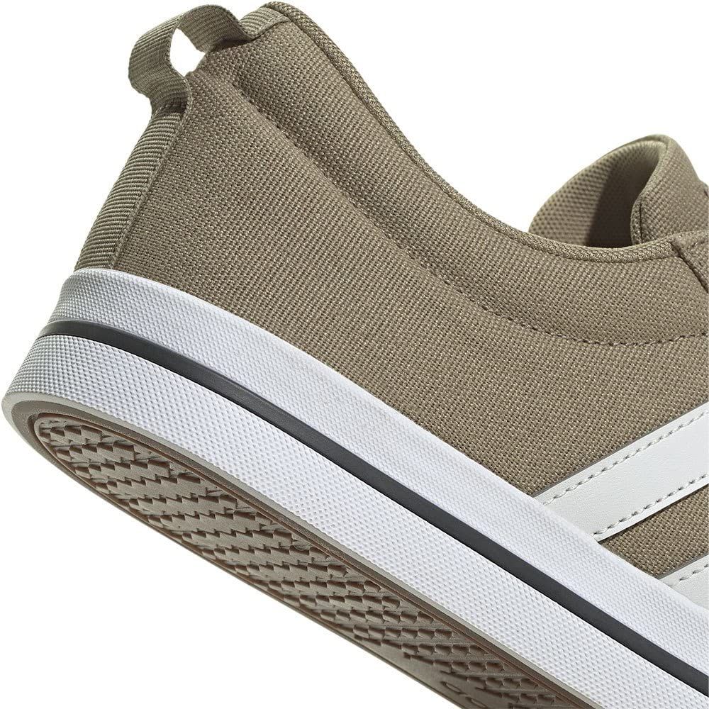 スニーカー ブラヴァーダ