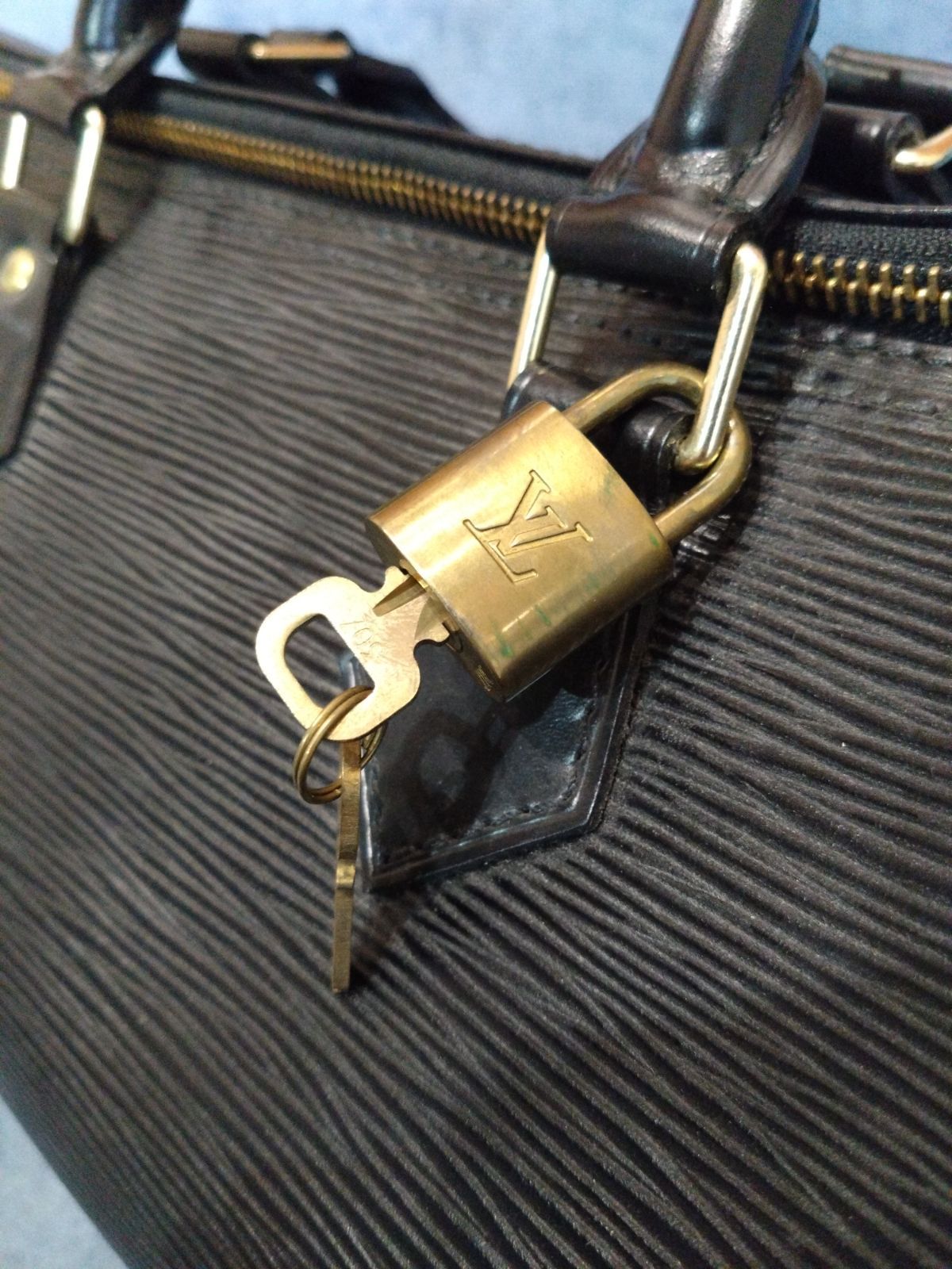 VUITTON ルイヴィトン