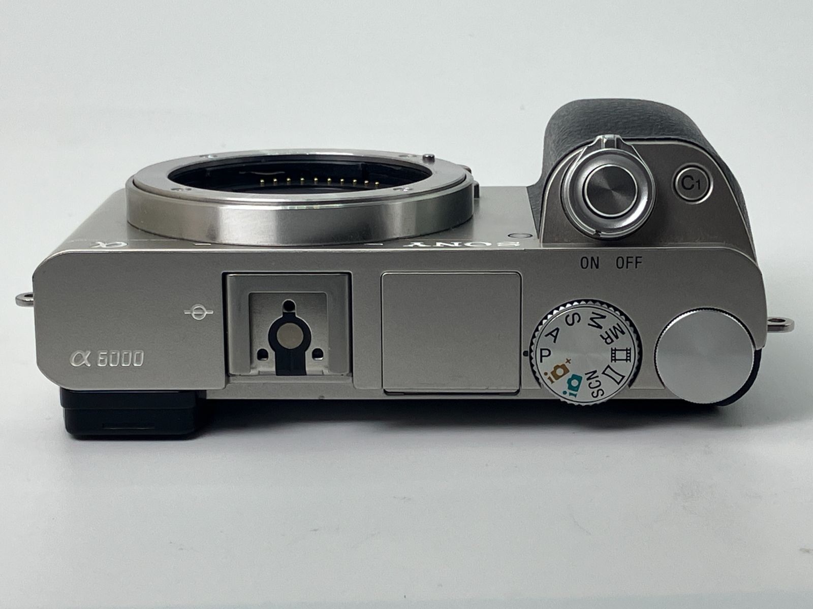 ★美品★ ソニー SONY α6000 パワーズームレンズキット シルバー ☆美品☆ SONY ソニー α6000 ILCE-6000 パワーズームキット SONY α6000