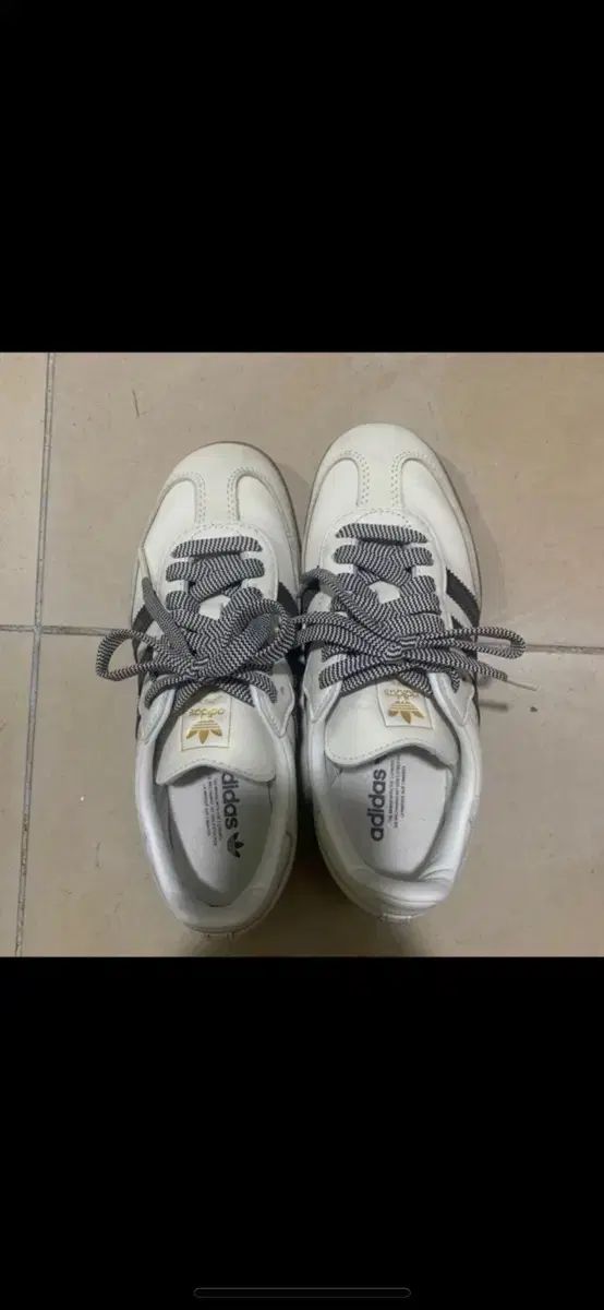 アディダス サンバ OG 220 ピンク 靴紐 含む