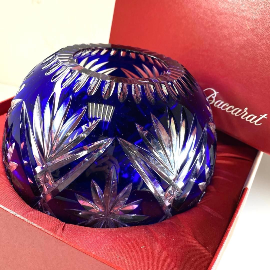 バカラ高級ライン 珍品被せ青ガラス 切子花瓶 共箱 東Y7-0220☆1F