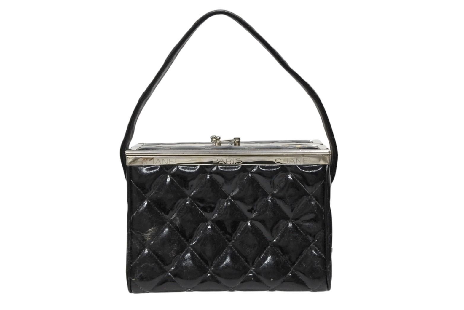 CHANEL シャネル マトラッセ スクエア バニティバッグ 観音開 ハンドバッグ 4番台 パテントレザー ブラック シルバー金具 4b007939