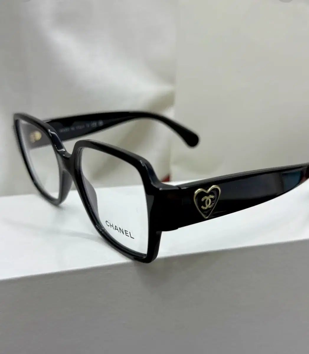 シャネル ブルーライト メガネ ハート