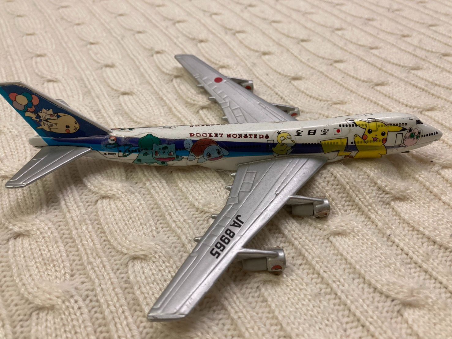 ☆ANA 全日空 ポケモンジェット JA8965 模型 ピカチュウ☆トミカ