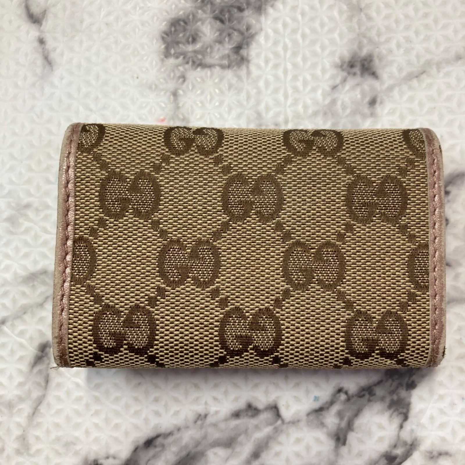 Gucci GGパターン キーケース ハート型ロゴ 【9977a28e】 - メルカリ