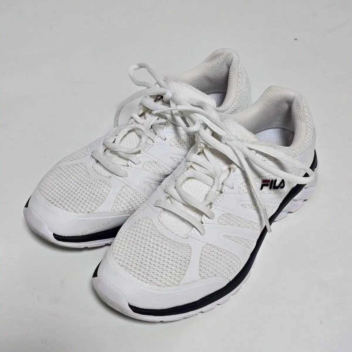 New Balance ホワイト シューズ(男性用)27.5cm FILA フィラ クリオトニック 3 ER 白 スニーカー 245 0910