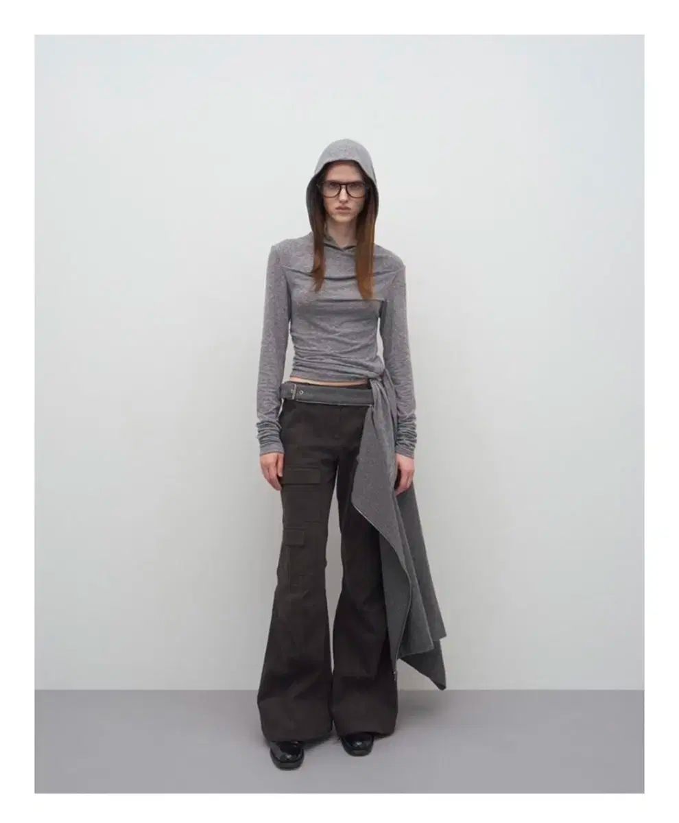 lcdc アシンメトリー フリル WHOフーディー