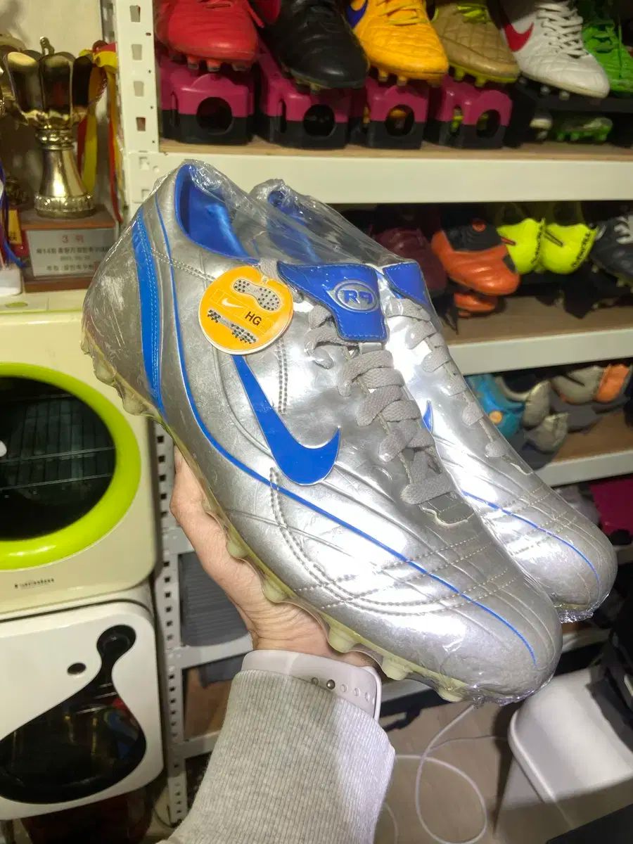 ナイキ マーキュリアル ベイパー2 r 9