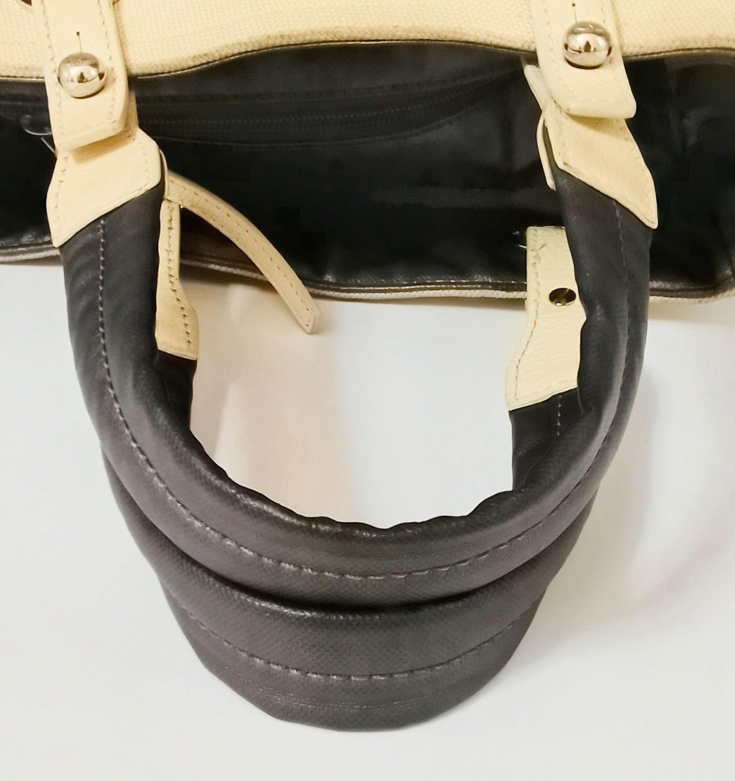 ハンドバッグ シール付き