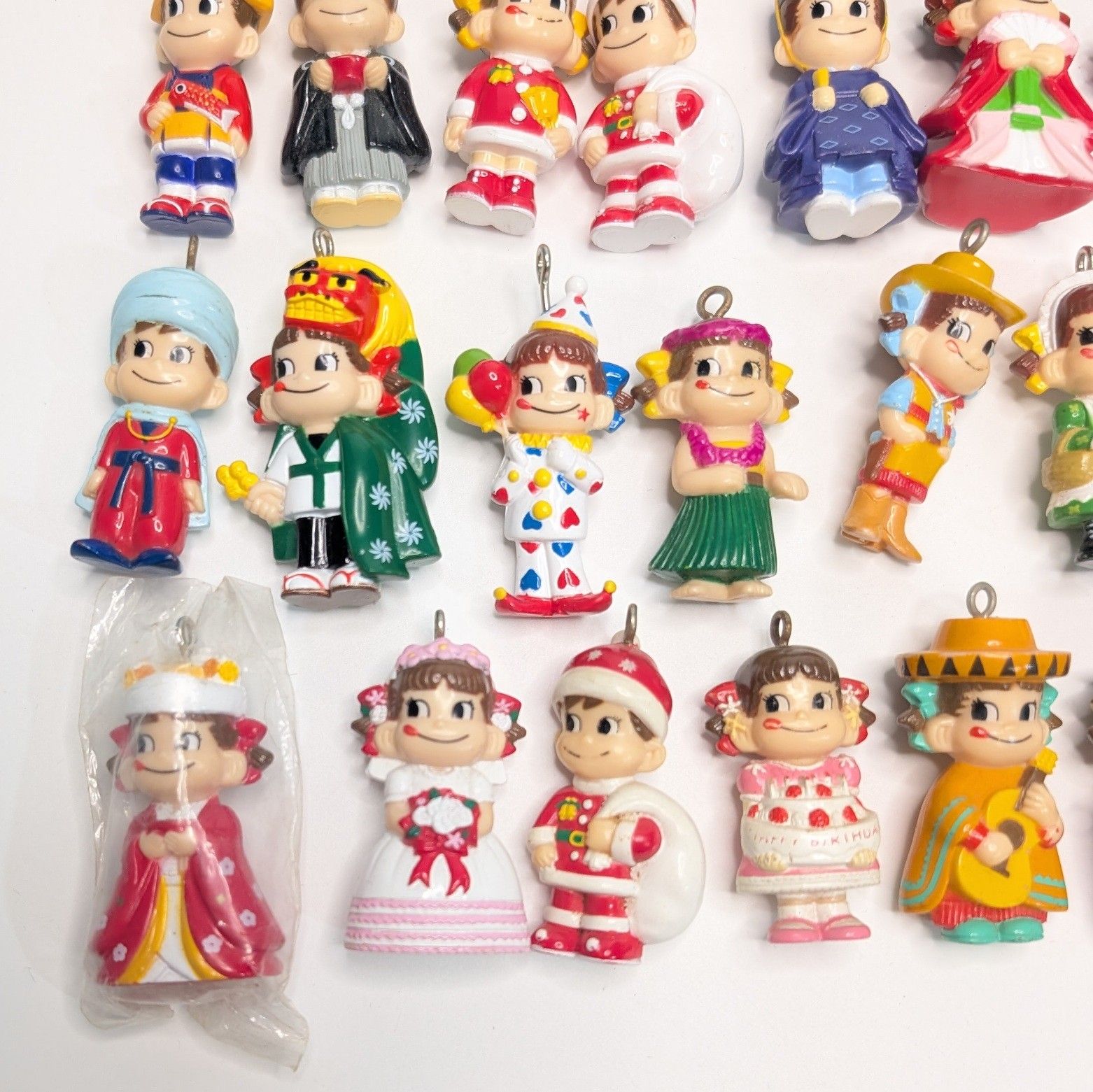 不二家 ペコちゃん ポコちゃん まとめ売り フィギュア キーホルダー レトロ 不二家 ペコちゃん ポコちゃん レトロ キーホルダー マスコット 29点