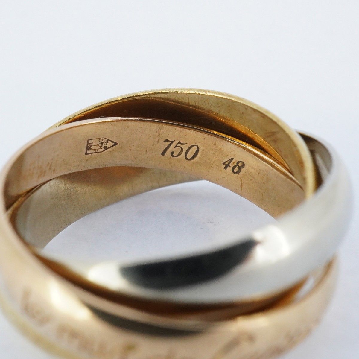 イエローゴールド