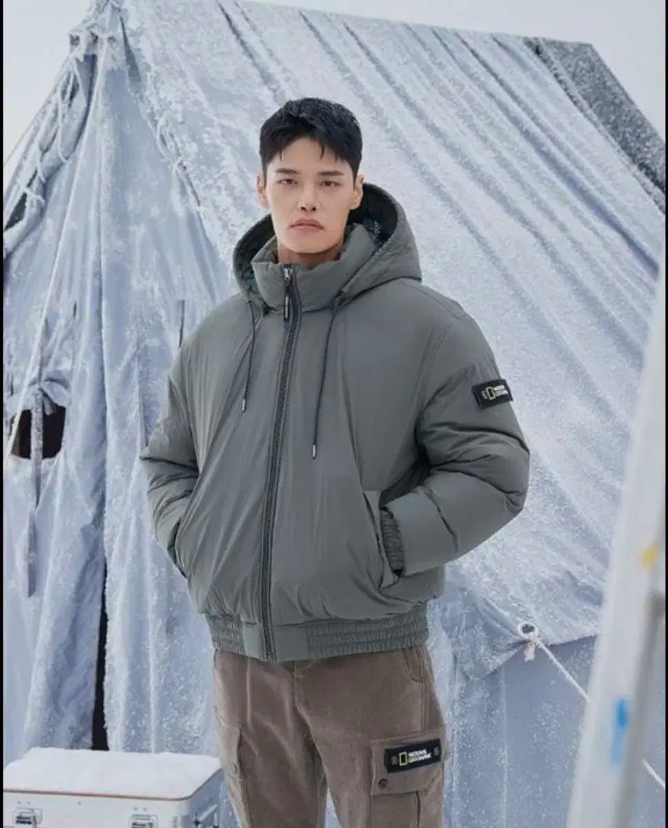 ナショナルジオグラフィック フード ダウン アウター