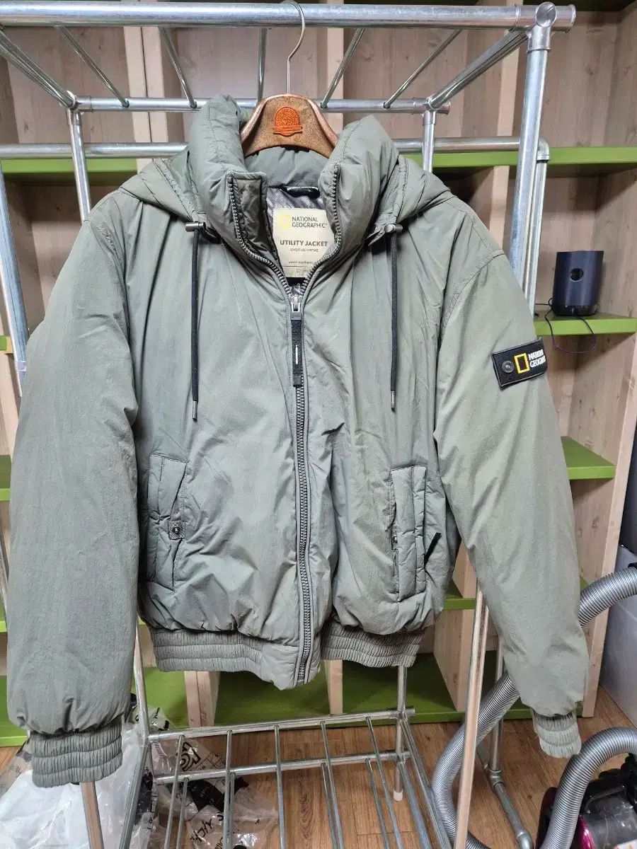 ナショナルジオグラフィック フード ダウン アウター