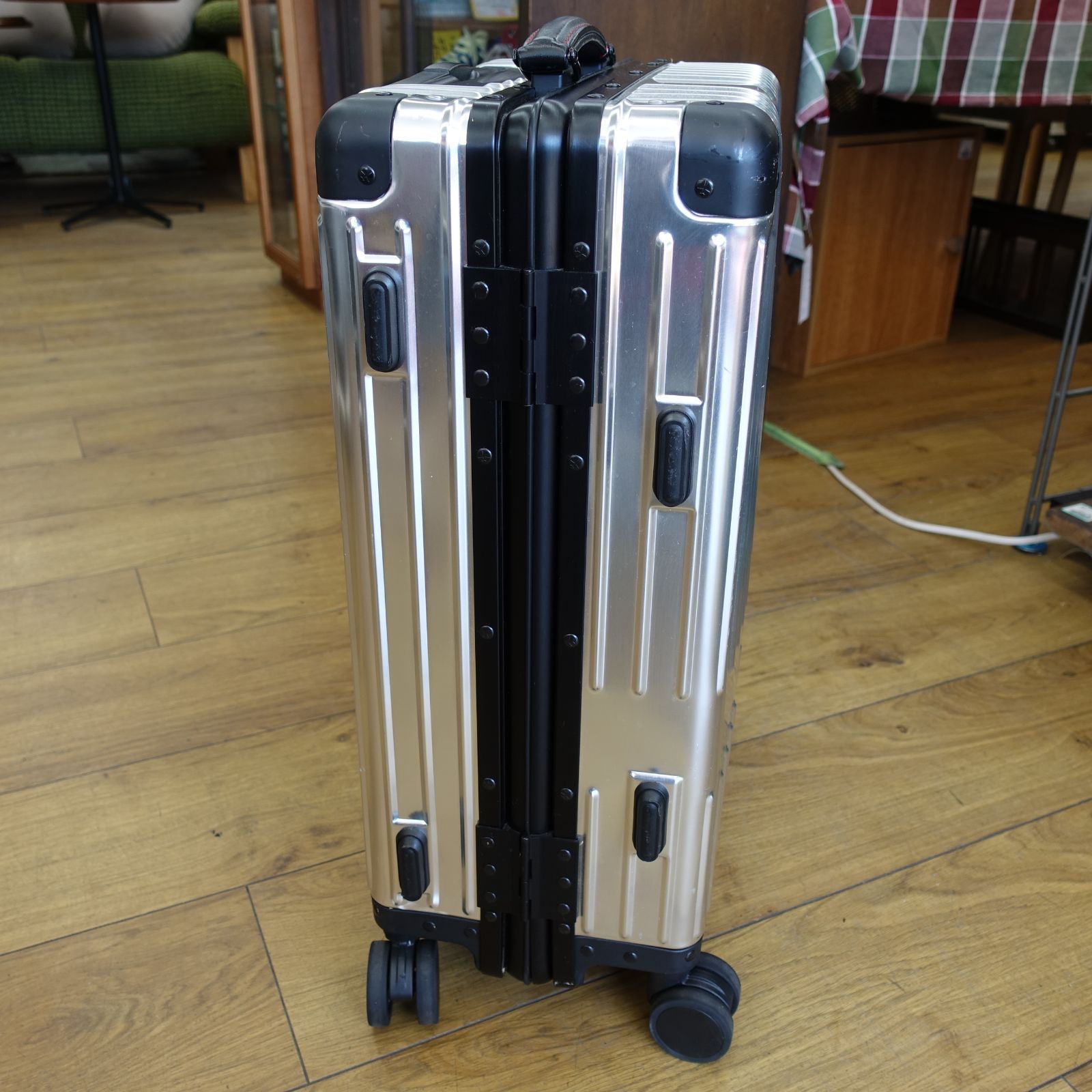 スーツケース innovator イノベーター INV1811 36L 機内持込 アルミ