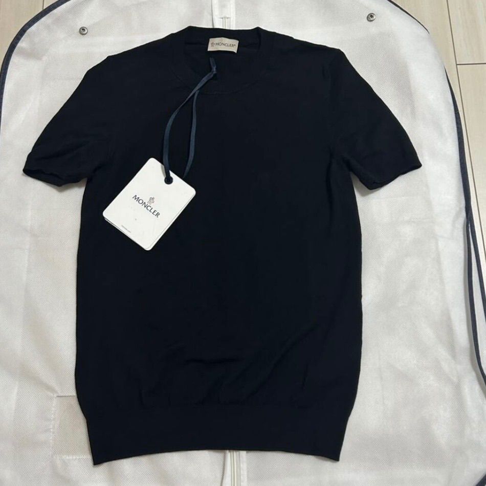 MONCLER モンクレール 半袖ニットセーター 黒 S - メルカリ MONCLER モンクレール 半袖ニットセーター 黒 S - メルカリ