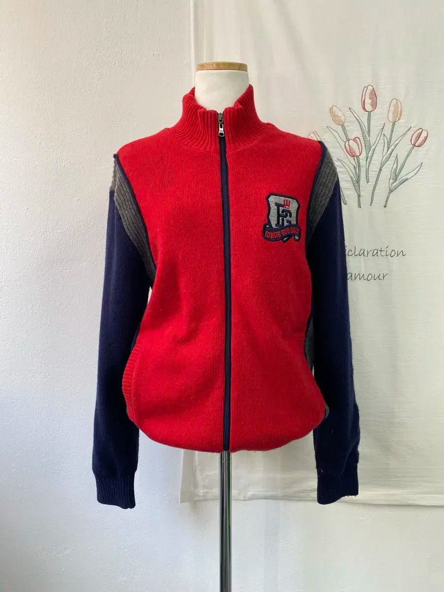 防風ジップアップ