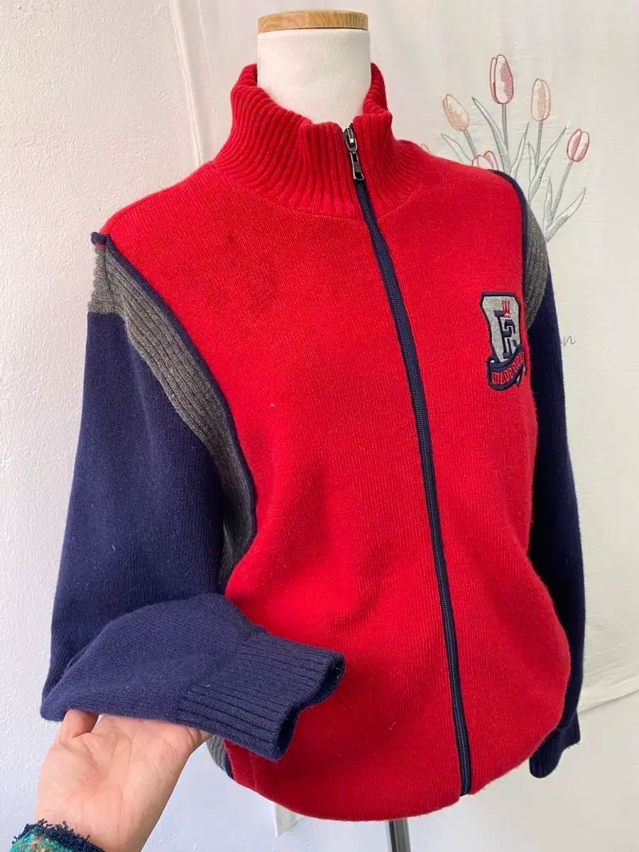 防風ジップアップ