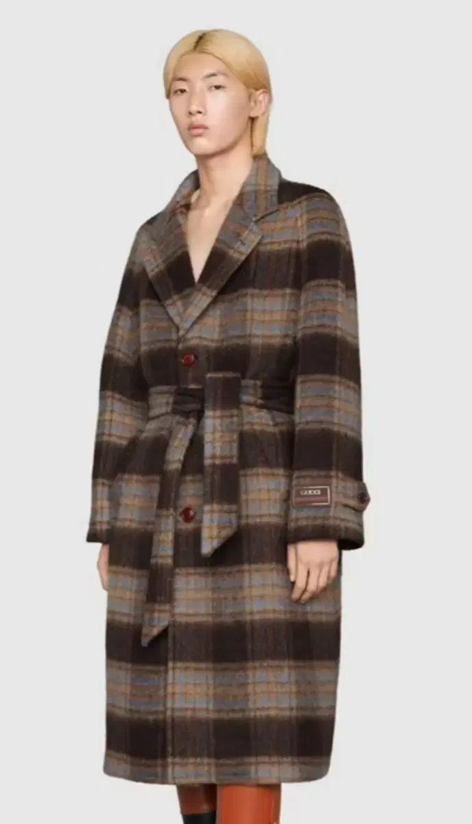 グッチ CHECK オーバコート チェ ウシク着用 52