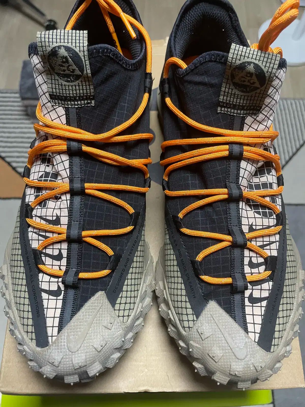 ナイキ ACG マウンテン フライ ロー フォッシル ストーン 280