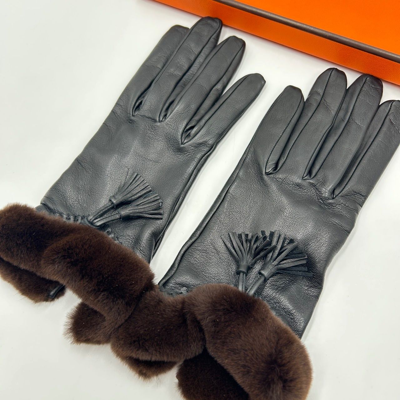 美品　HERMES ファーグローブ ❣️エルメス❣️HERMESファーグローブ手袋【極美品】 - メルカリ